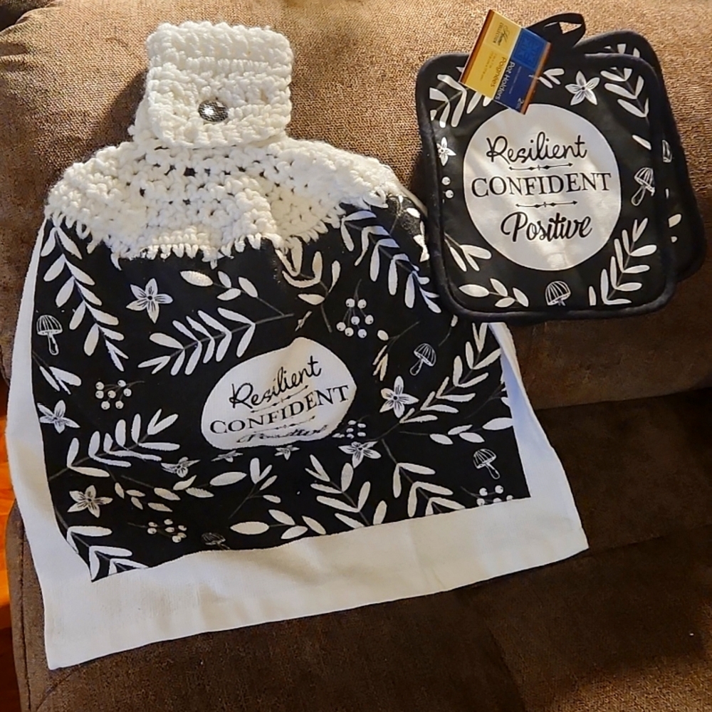 Crichet topper dishtowel set